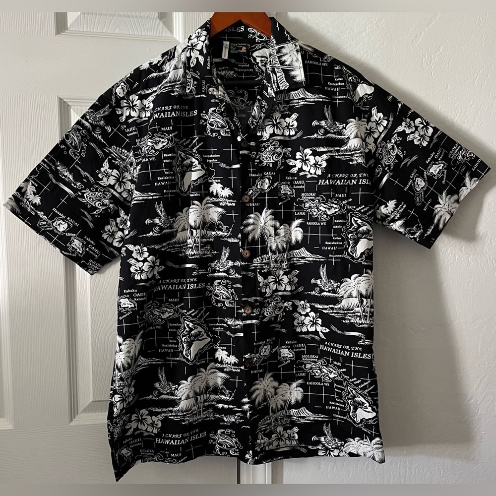 Aloha Fashion Chart of Hawaiin Isles Men’s Shirt size Large